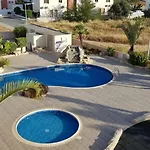 Petras Cozy Nest, 1-bedroom Apt., Paphos-universal Apartment *