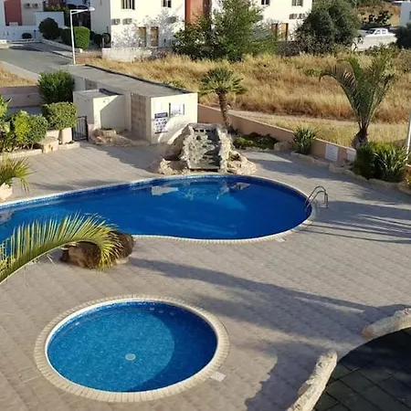 Petras Cozy Nest, 1-bedroom Apt., Paphos-universal דירה *